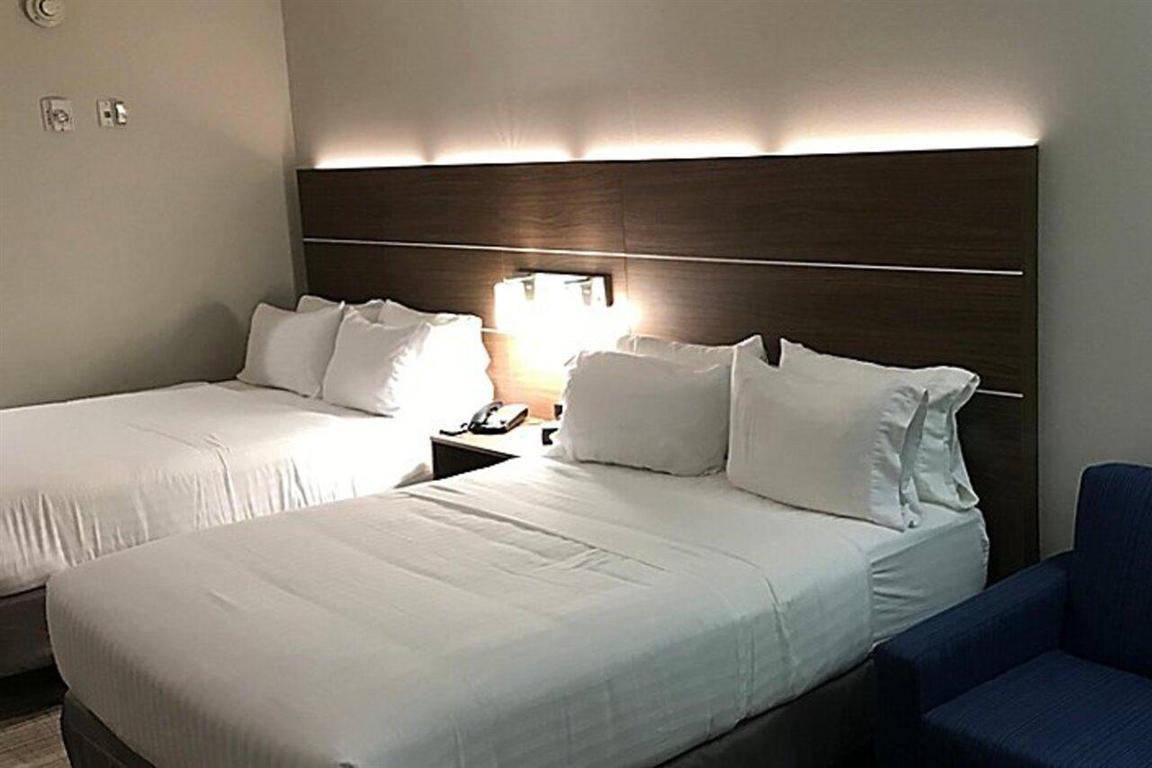 Holiday Inn Express & Suites Pineville-Alexandria Area Eksteriør billede