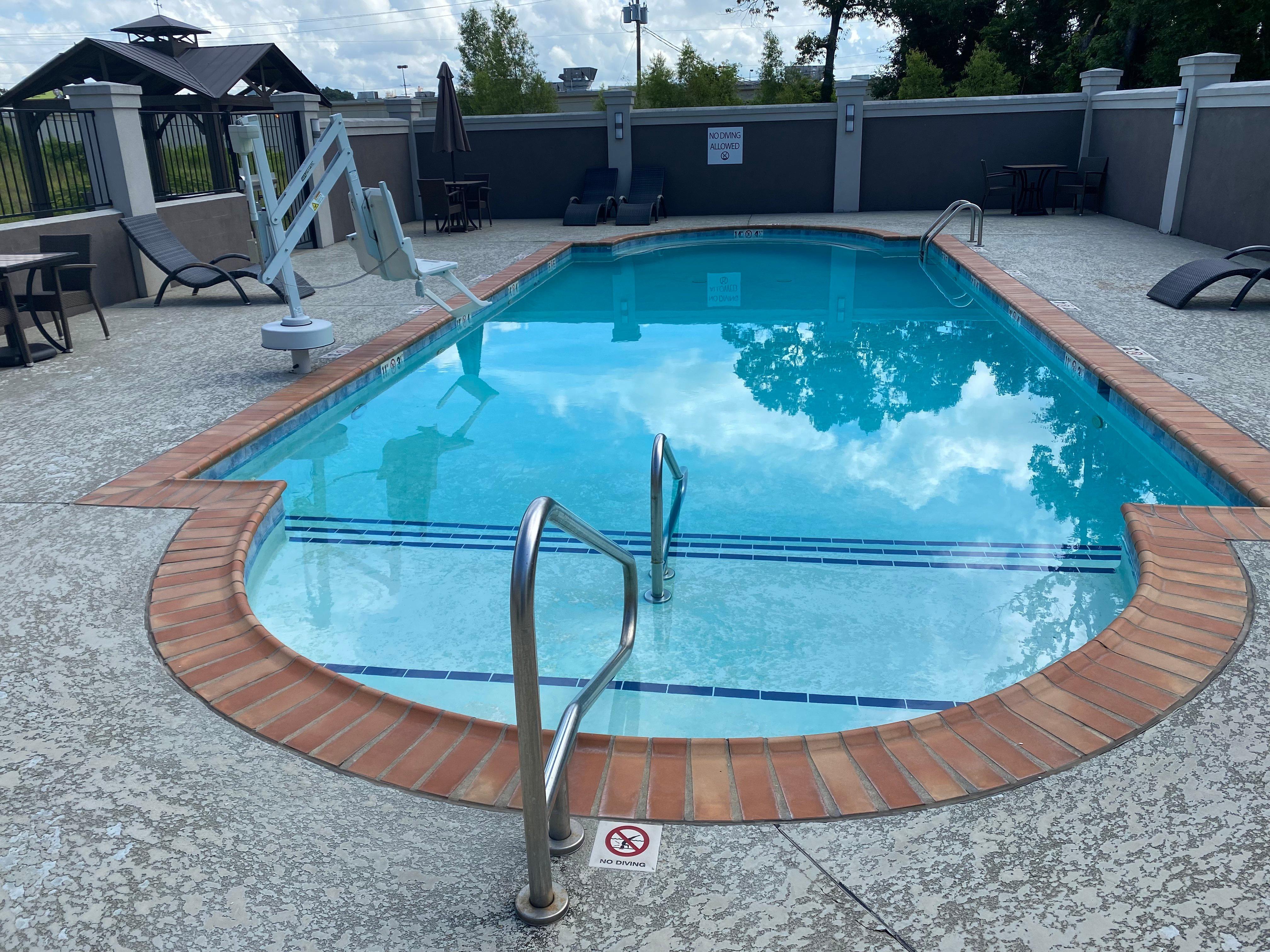 Holiday Inn Express & Suites Pineville-Alexandria Area Eksteriør billede