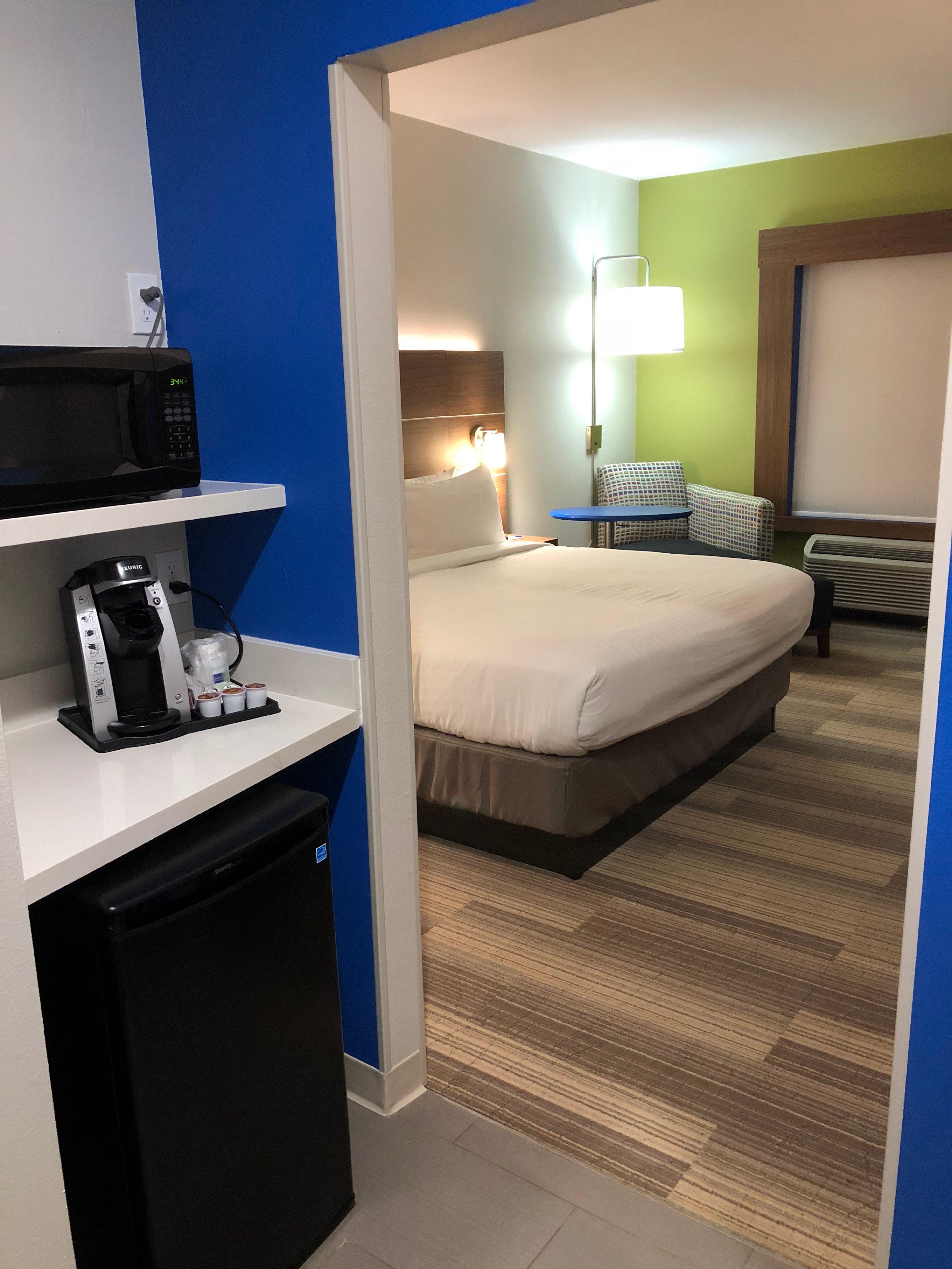 Holiday Inn Express & Suites Pineville-Alexandria Area Eksteriør billede